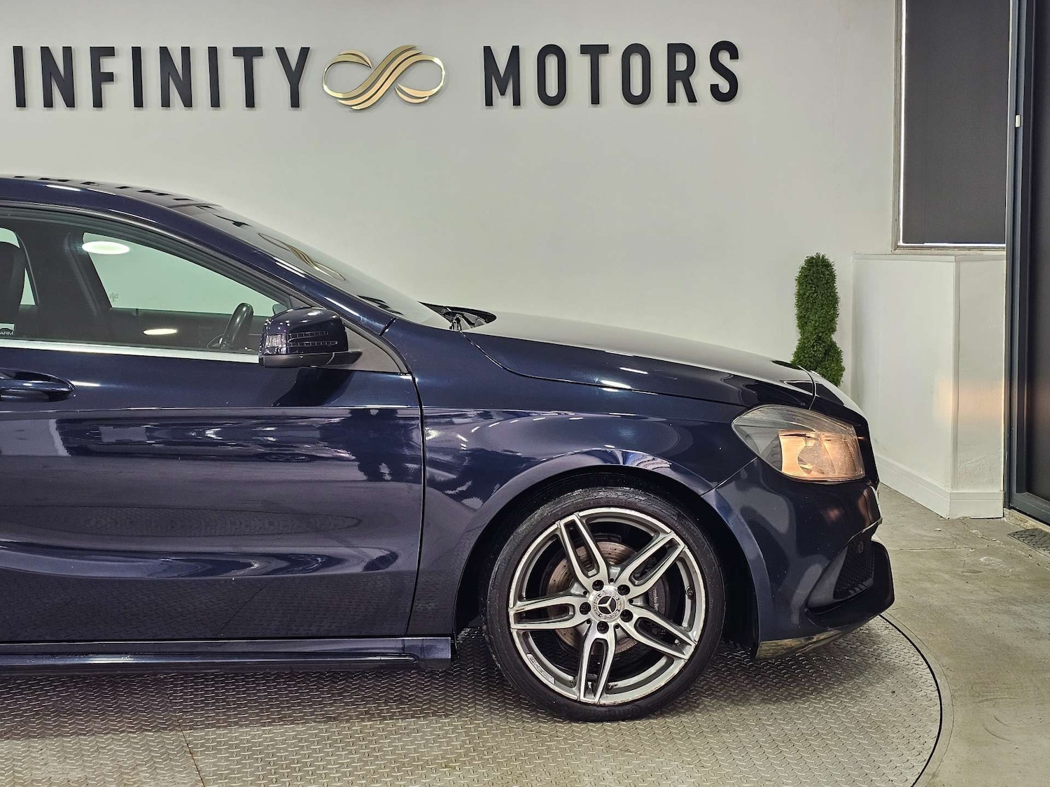 Used Mercedes-Benz A-Class 2018 for sale - 76972383: Photo 11