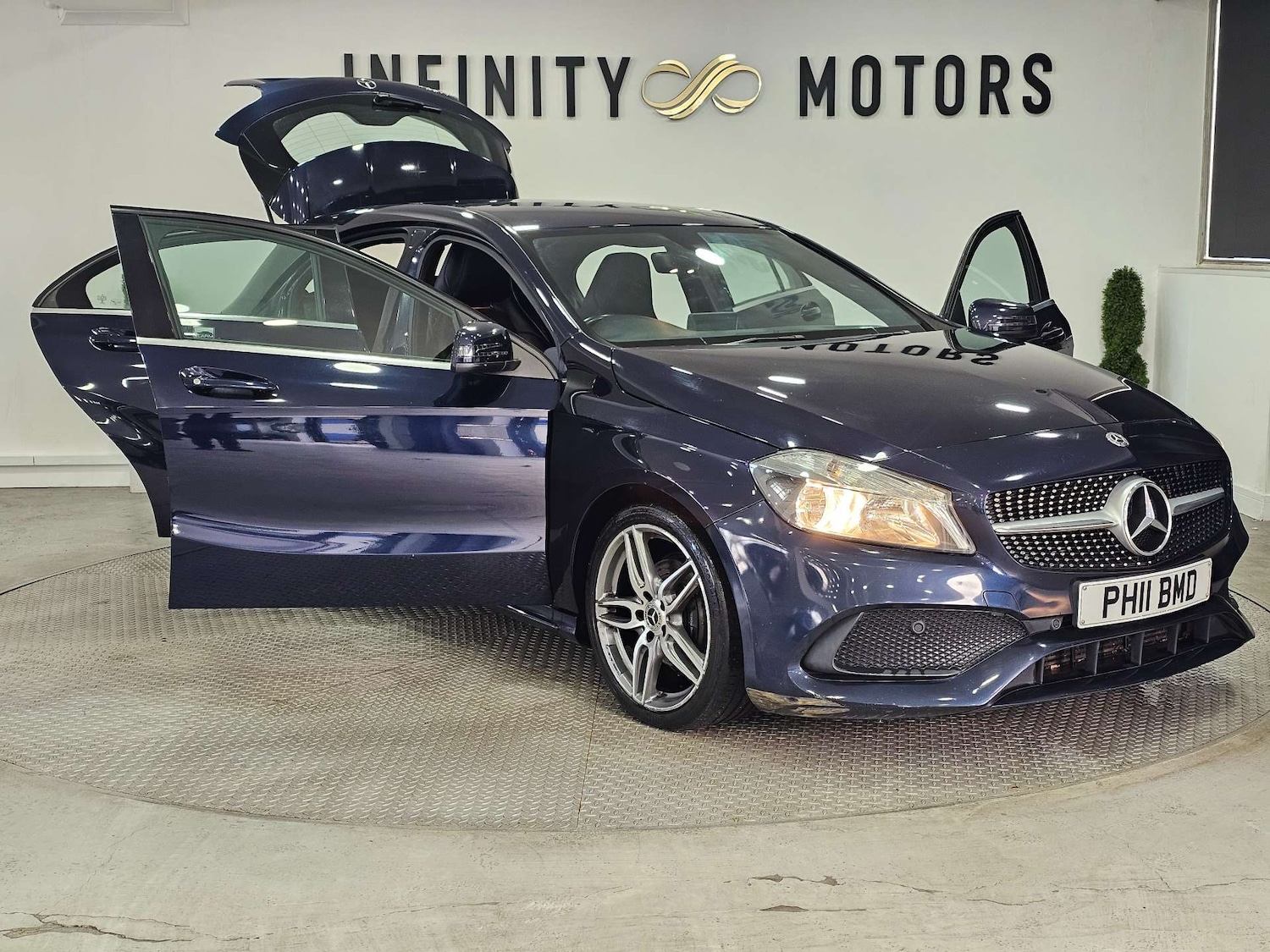 Used Mercedes-Benz A-Class 2018 for sale - 76972383: Photo 6