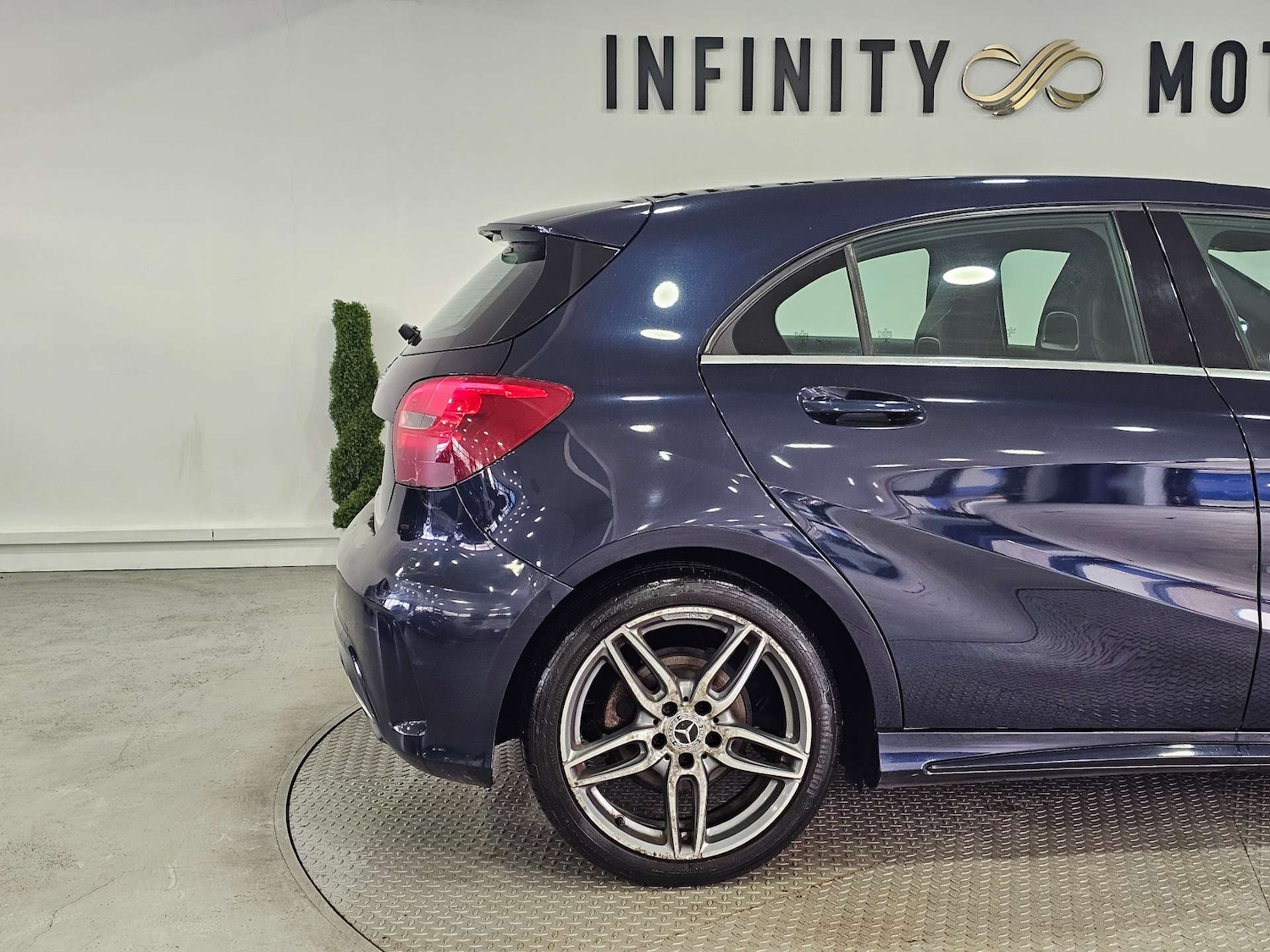 Used Mercedes-Benz A-Class 2018 for sale - 76972383: Photo 9