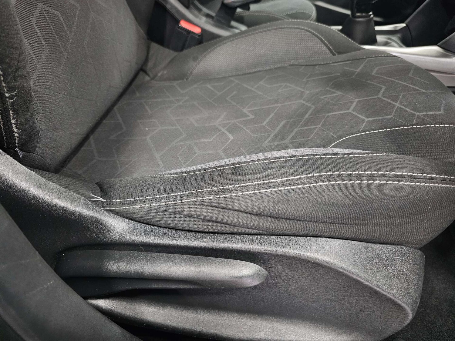 Used Peugeot 2008 2016 for sale - 77380648: Photo 46