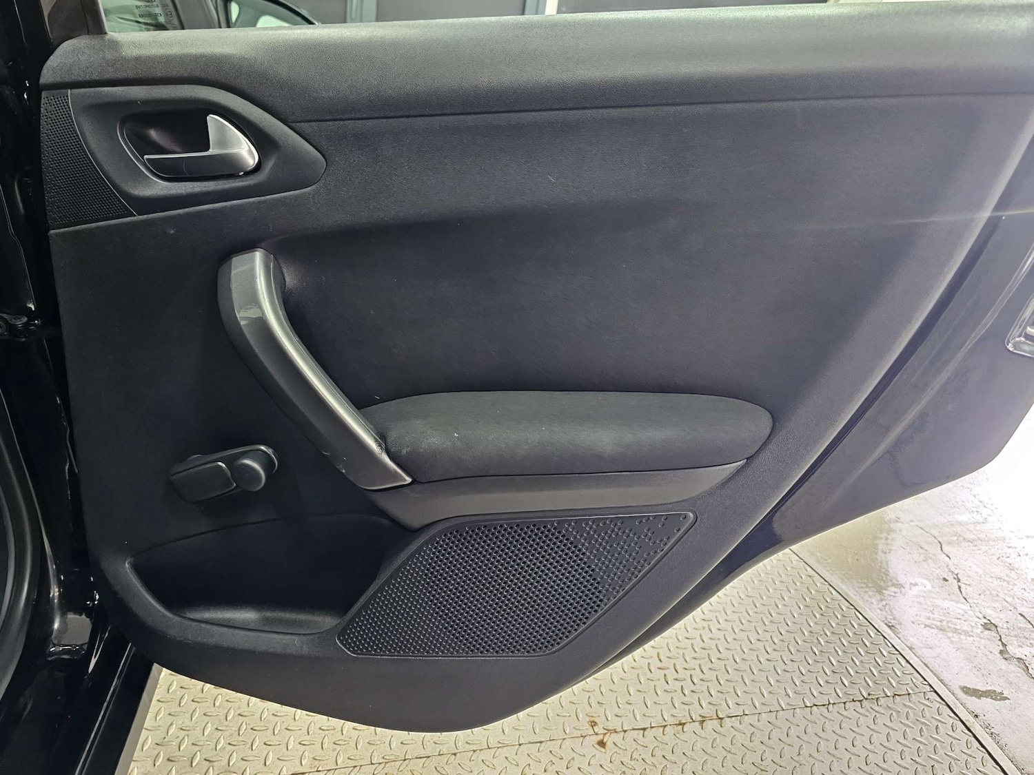 Used Peugeot 2008 2016 for sale - 77380648: Photo 75