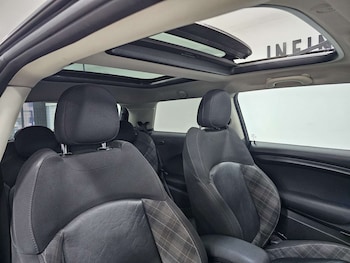 Used MINI Hatch 2017 for sale - 77160645: Photo