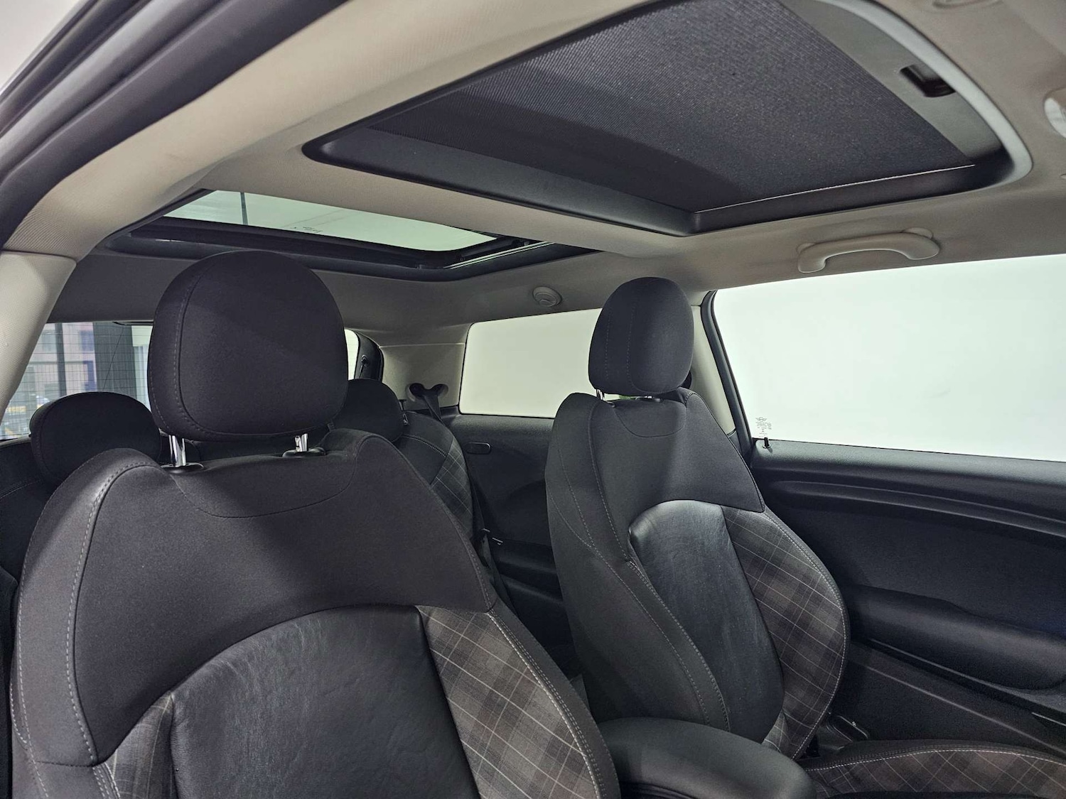 Used MINI Hatch 2017 for sale - 77160645: Photo 59