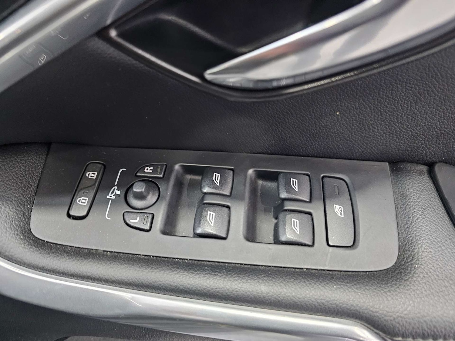 Used Volvo V40 2014 for sale - 78064002: Photo 18