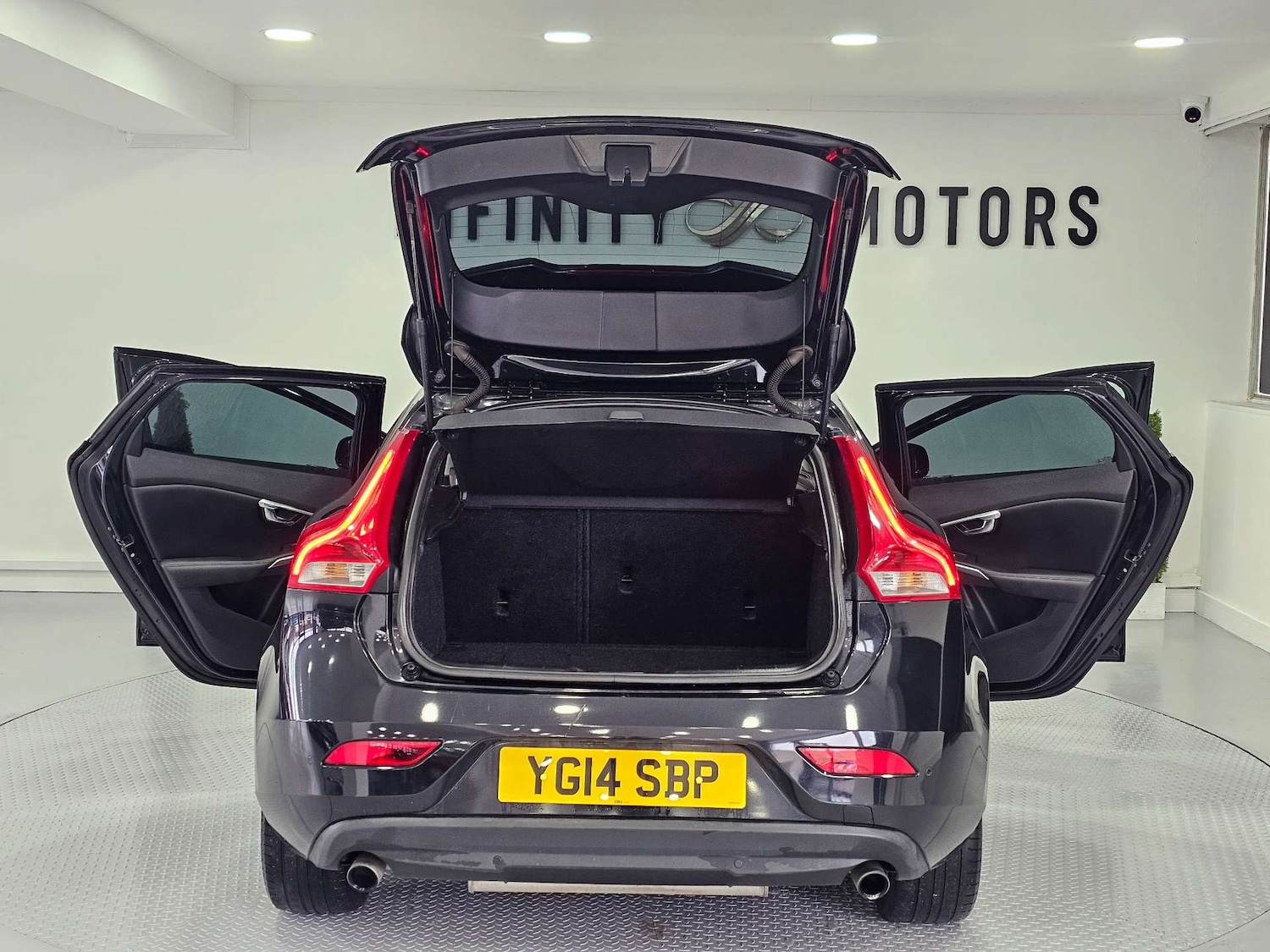 Used Volvo V40 2014 for sale - 78064002: Photo 66