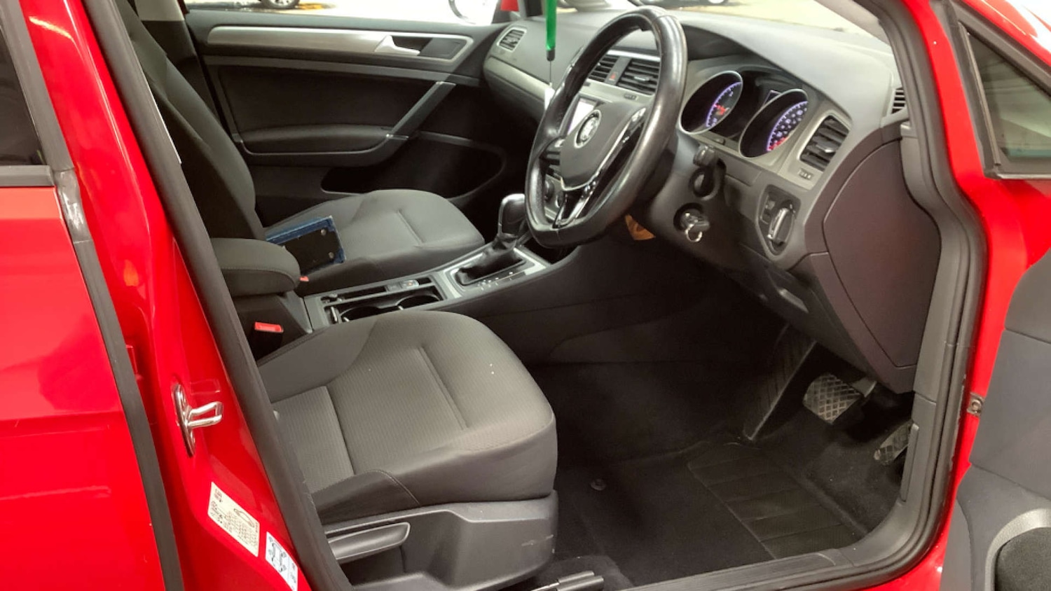 Used Volkswagen Golf 2017 for sale - 78064653: Photo 11