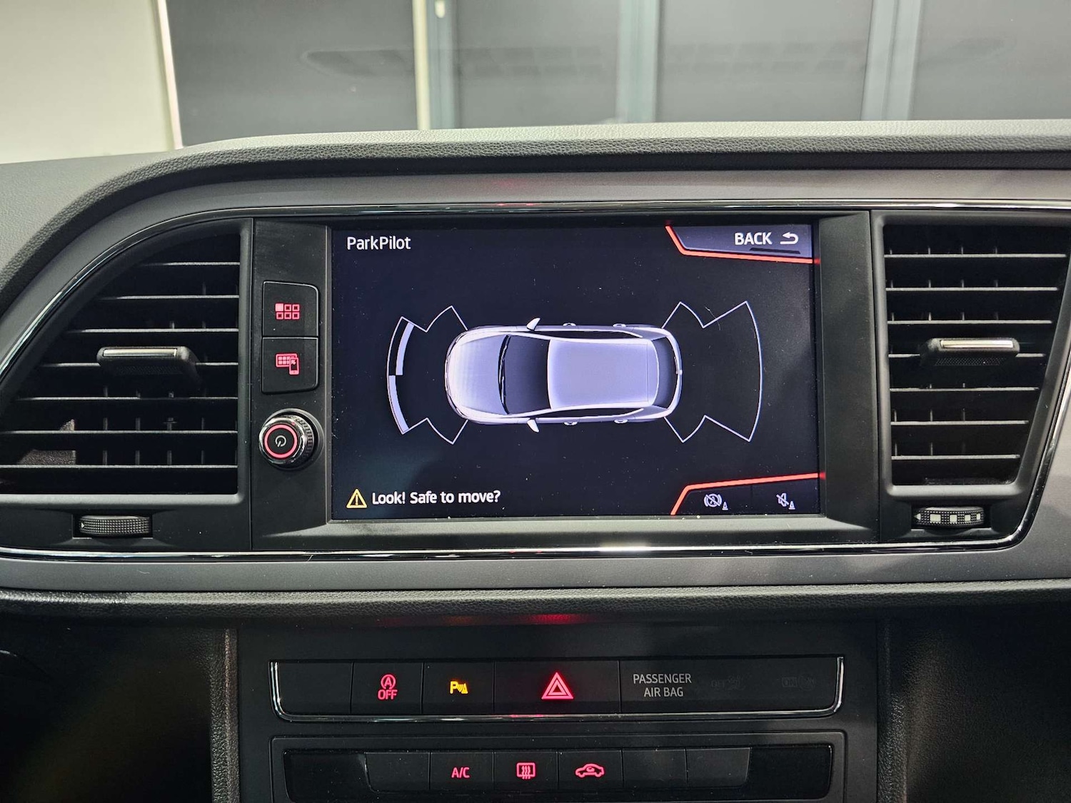 Used SEAT Leon 2019 for sale - 77469866: Photo 3