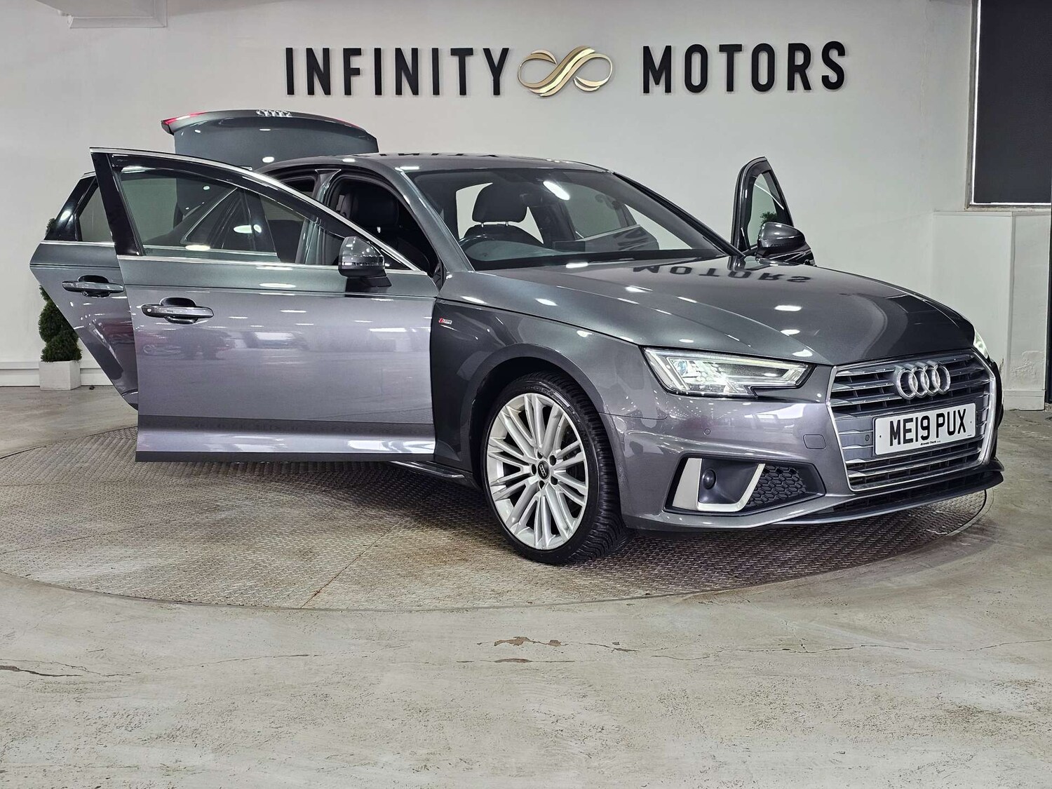 Used Audi A4 2019 for sale - 77937322: Photo 43