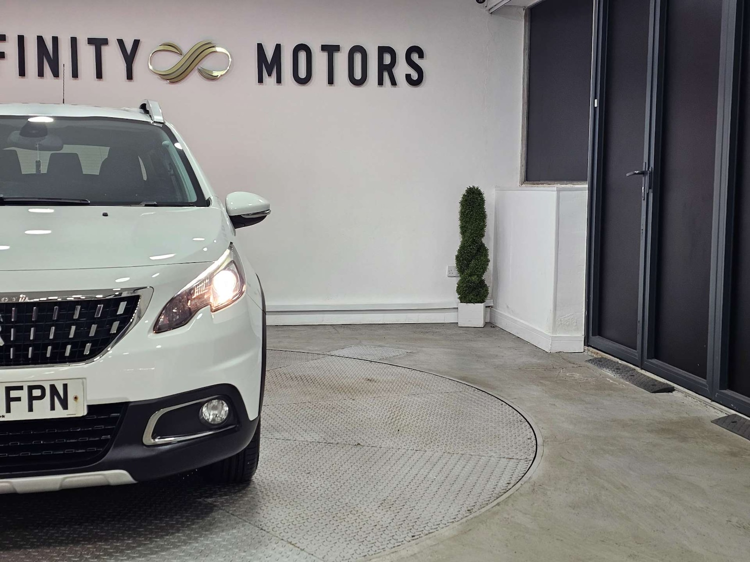 Used Peugeot 2008 2017 for sale - 77326133: Photo 11