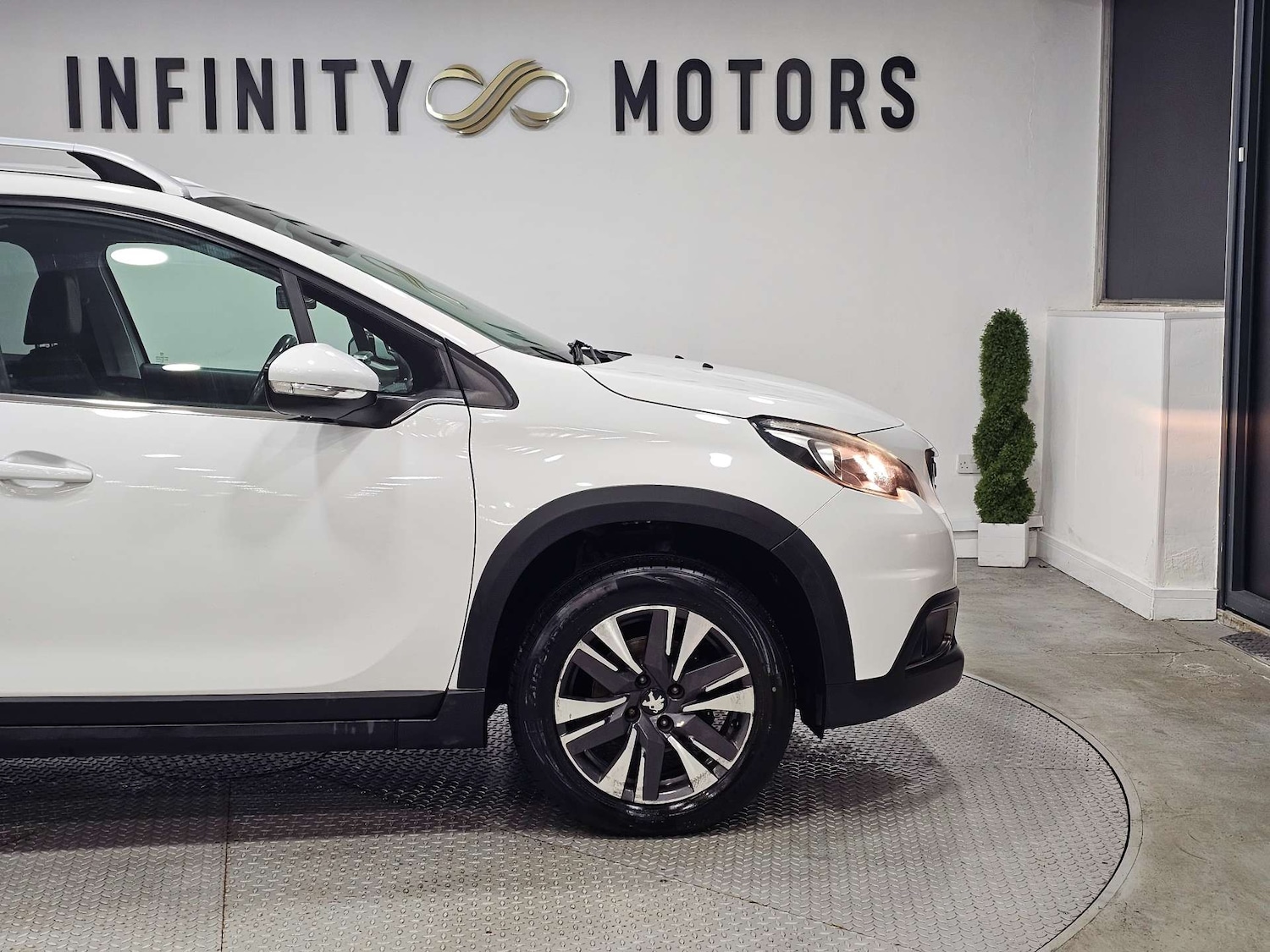 Used Peugeot 2008 2017 for sale - 77326133: Photo 32