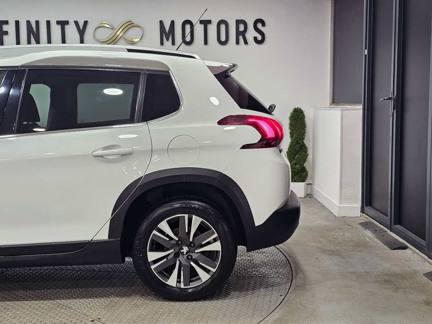 Used Peugeot 2008 2017 for sale - 77326133: Photo 37