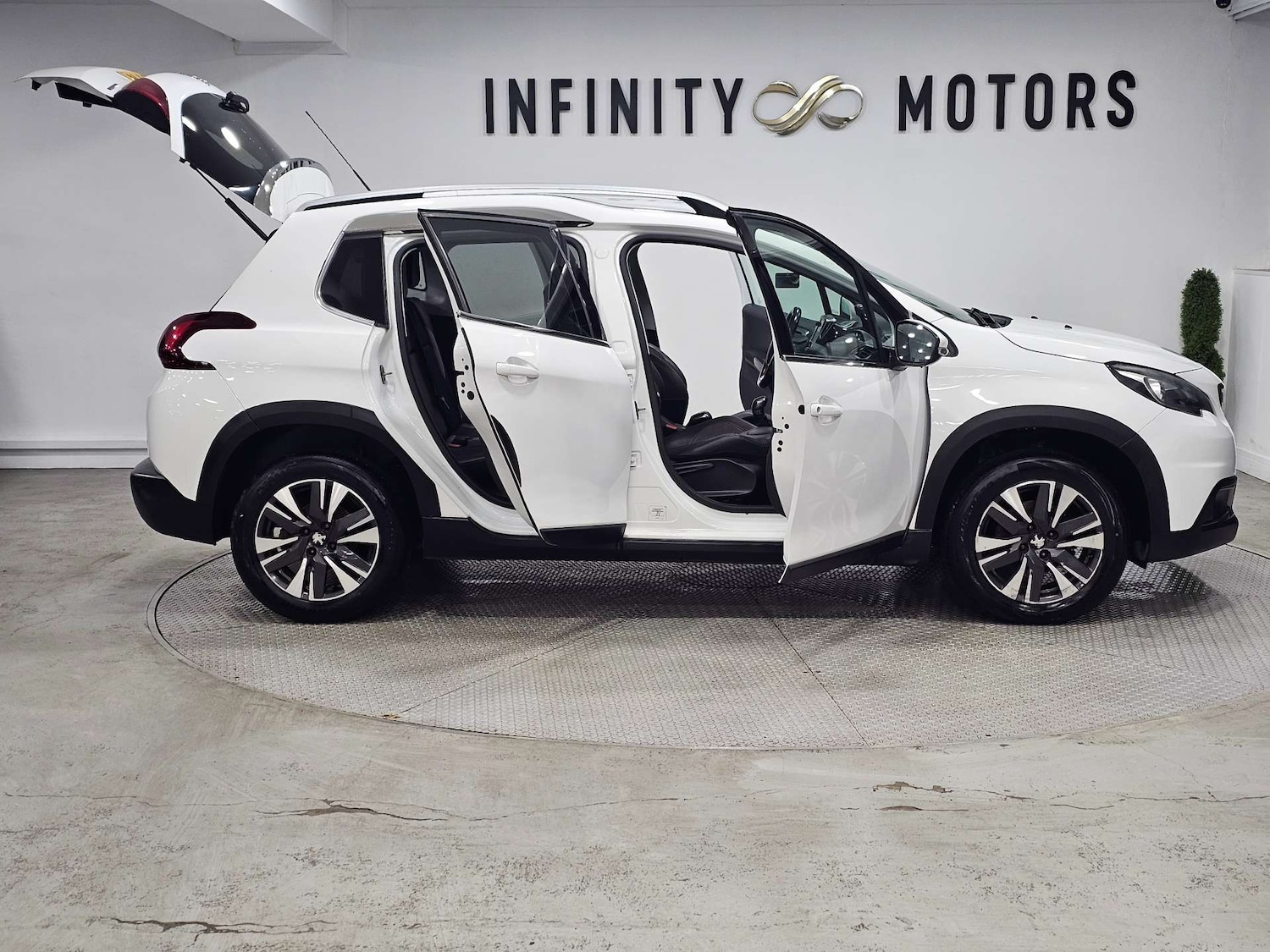 Used Peugeot 2008 2017 for sale - 77326133: Photo 53