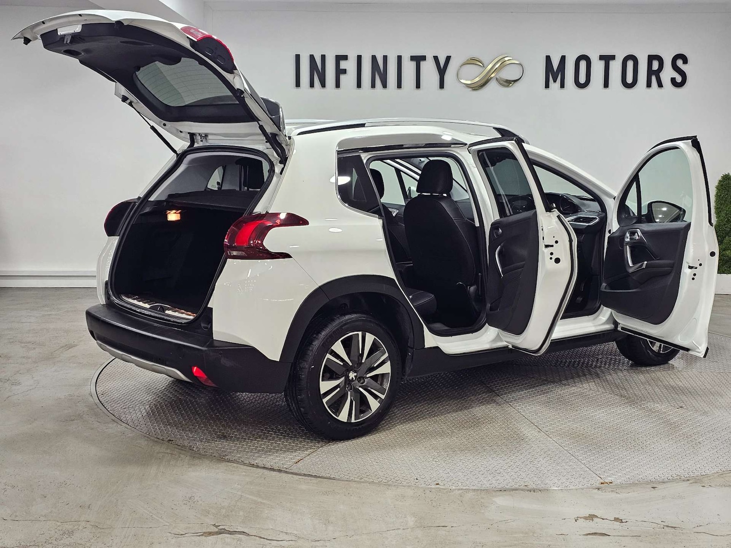 Used Peugeot 2008 2017 for sale - 77326133: Photo 54