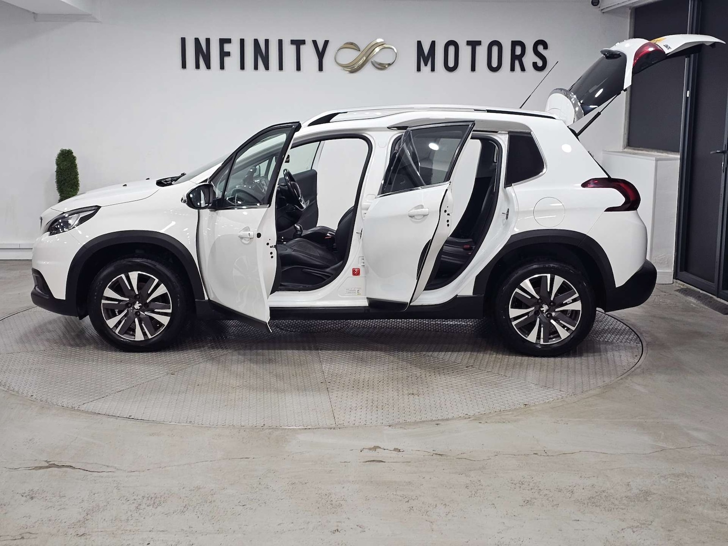 Used Peugeot 2008 2017 for sale - 77326133: Photo 57