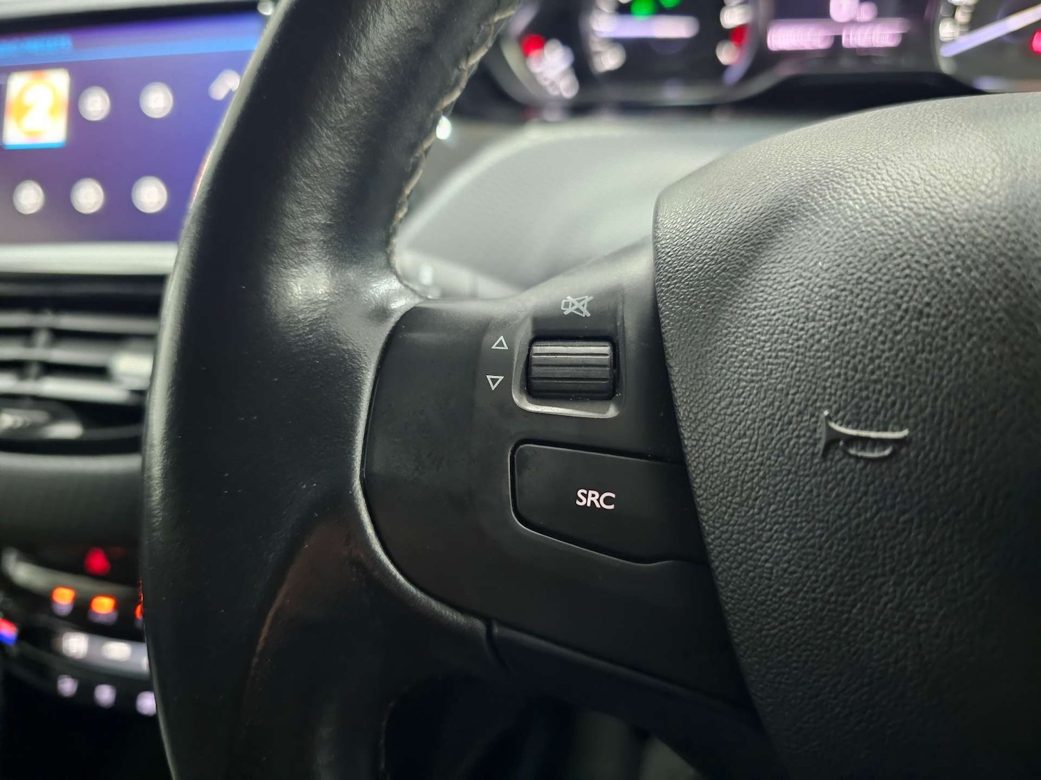 Used Peugeot 2008 2017 for sale - 77326133: Photo 62