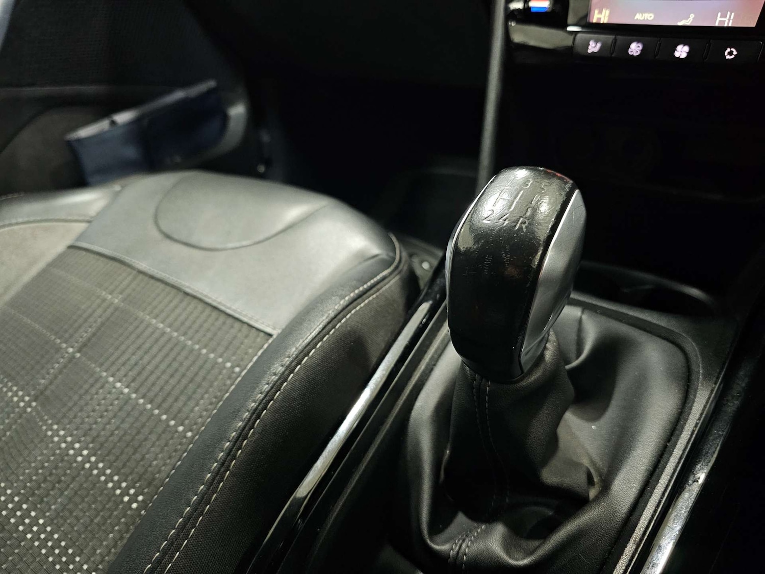 Used Peugeot 2008 2017 for sale - 77326133: Photo 68