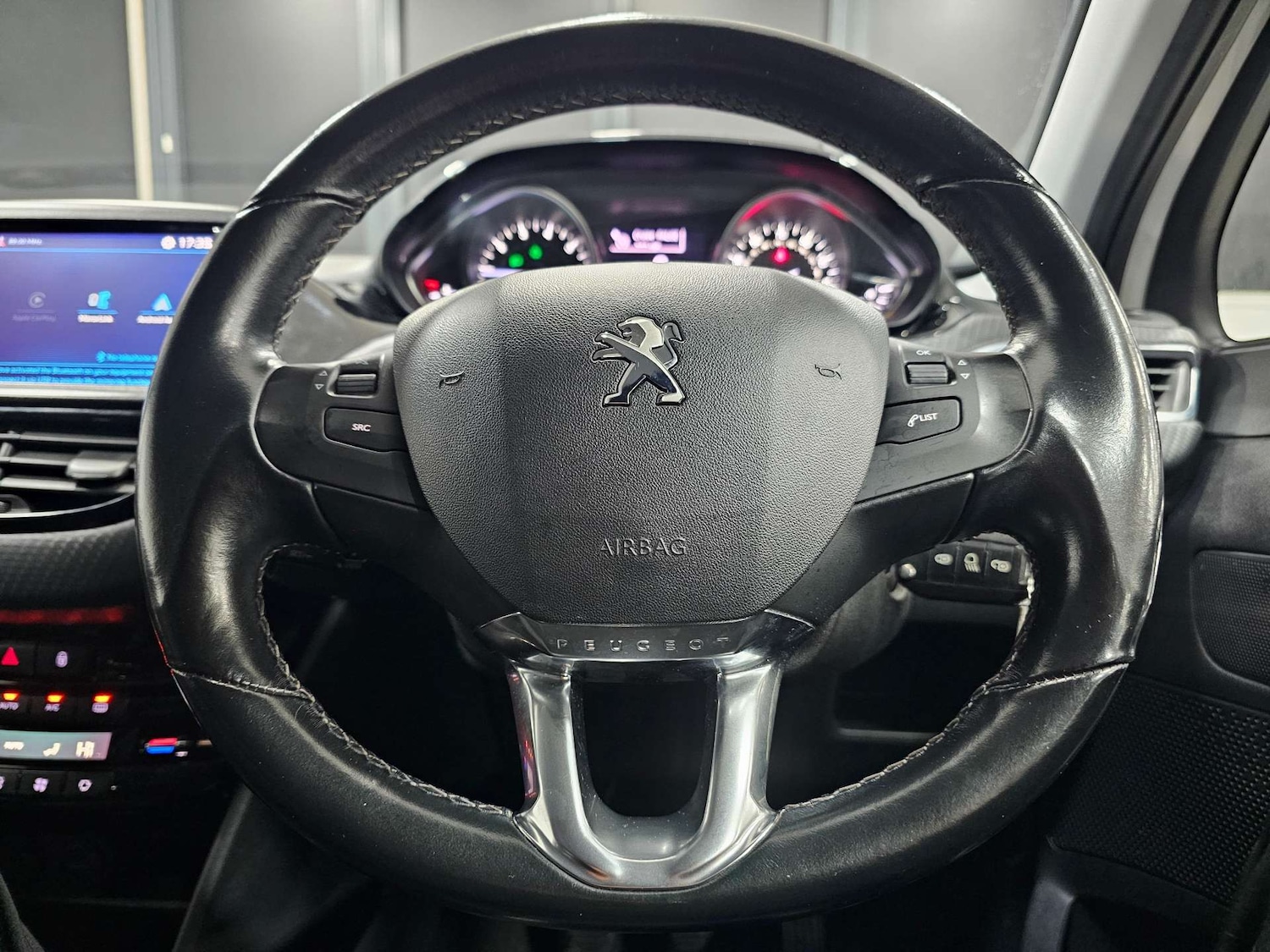 Used Peugeot 2008 2017 for sale - 77326133: Photo 7