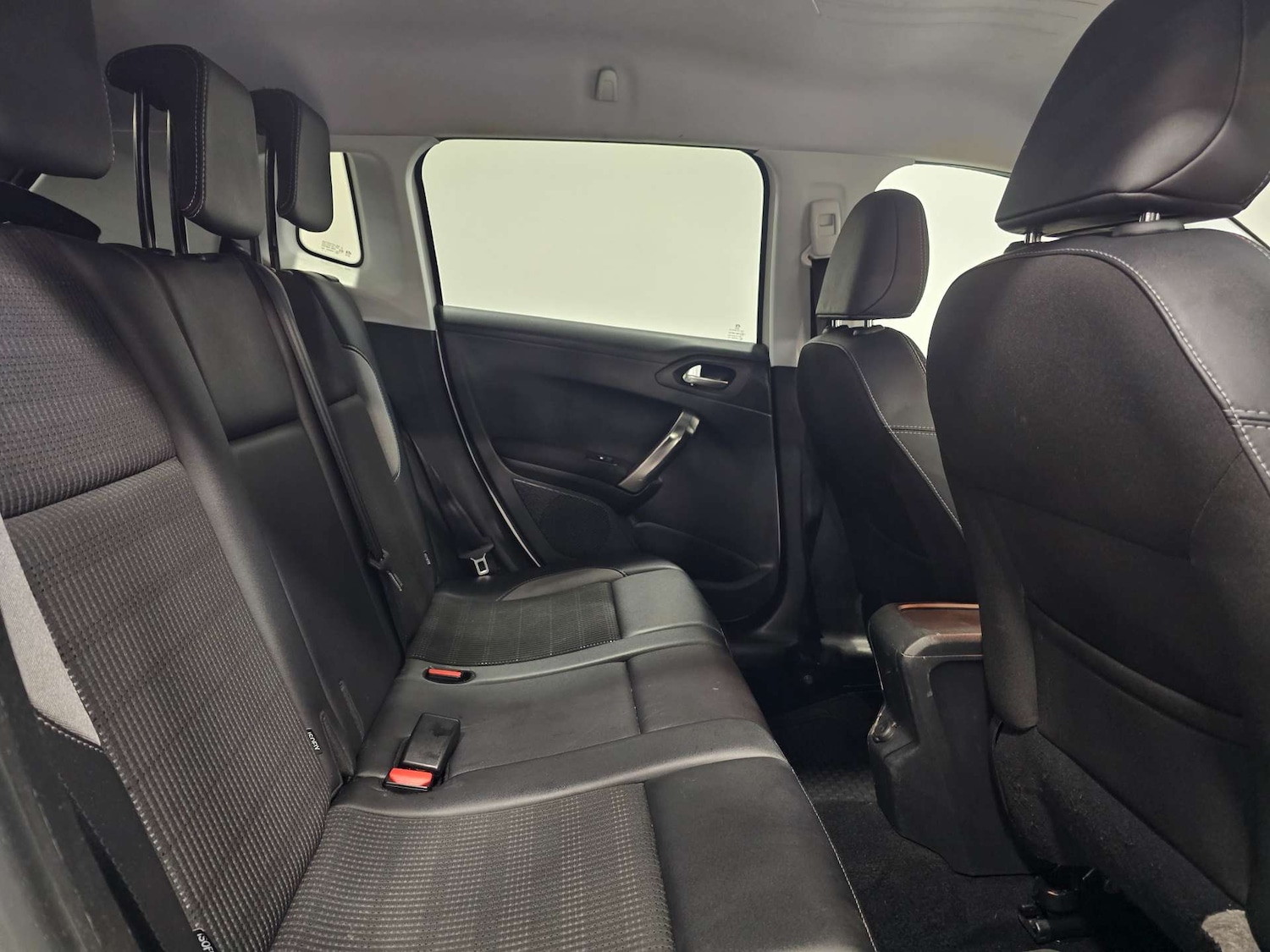 Used Peugeot 2008 2017 for sale - 77326133: Photo 81