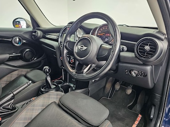 Used MINI Hatch 2018 for sale - 78681882: Photo