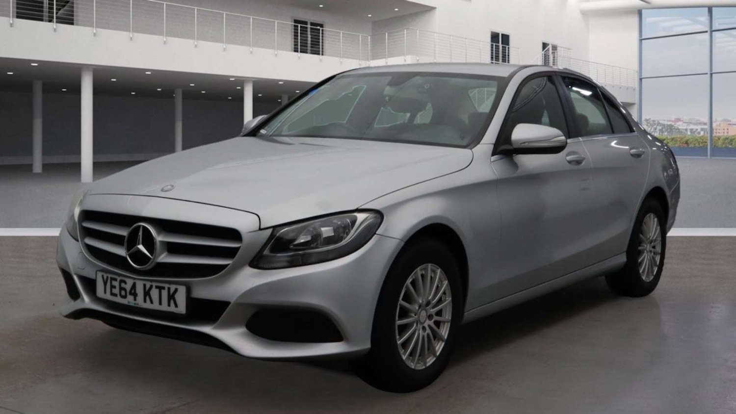 Used Mercedes-Benz C Class 2014 for sale - 76972338: Photo 3