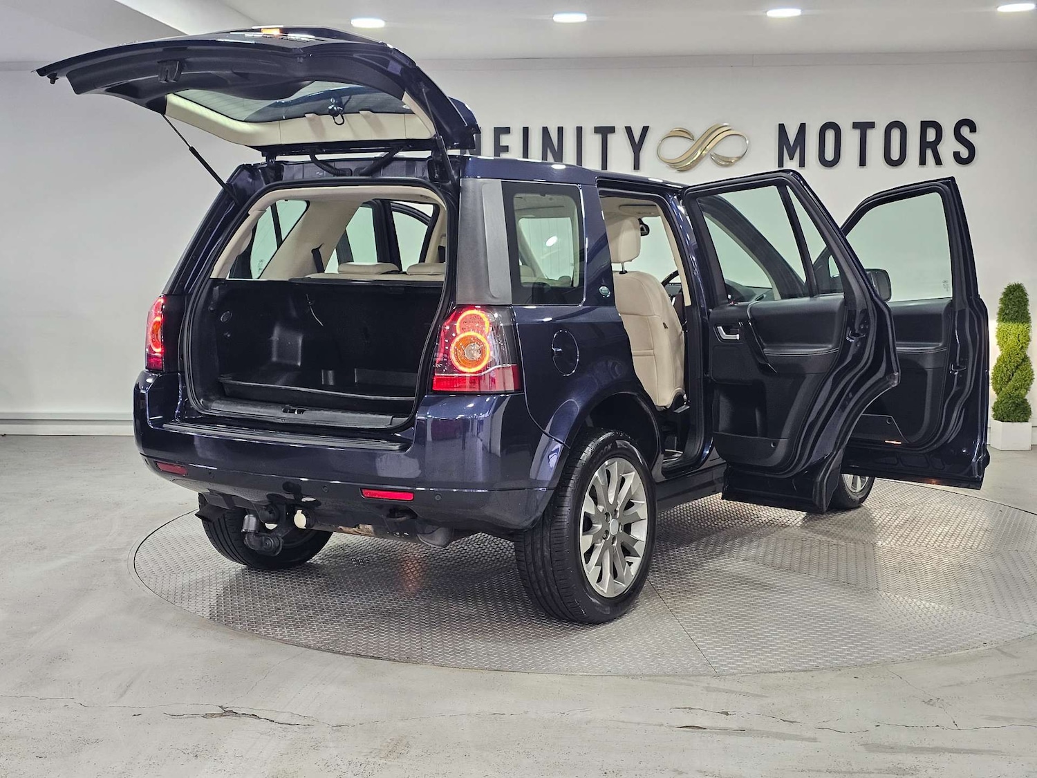 Used Land Rover Freelander 2014 for sale - 77087327: Photo 49