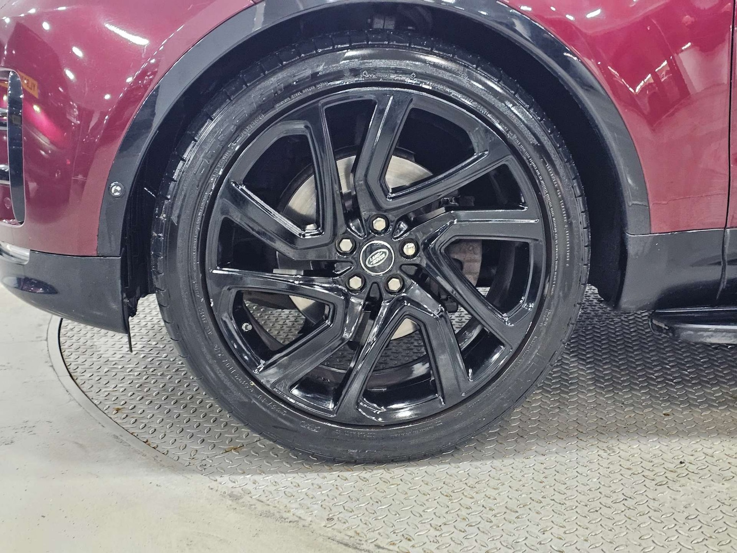 Used Land Rover Discovery 2017 for sale - 77318478: Photo 24