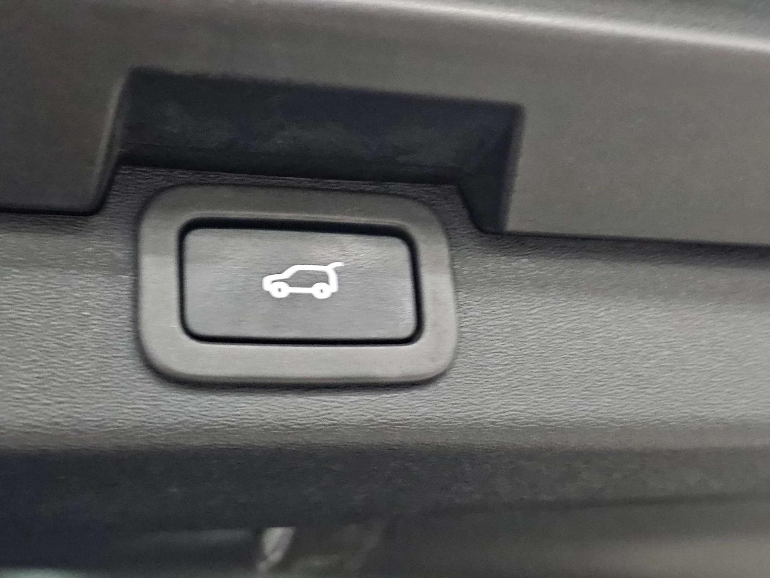 Used Land Rover Discovery 2017 for sale - 77318478: Photo 51