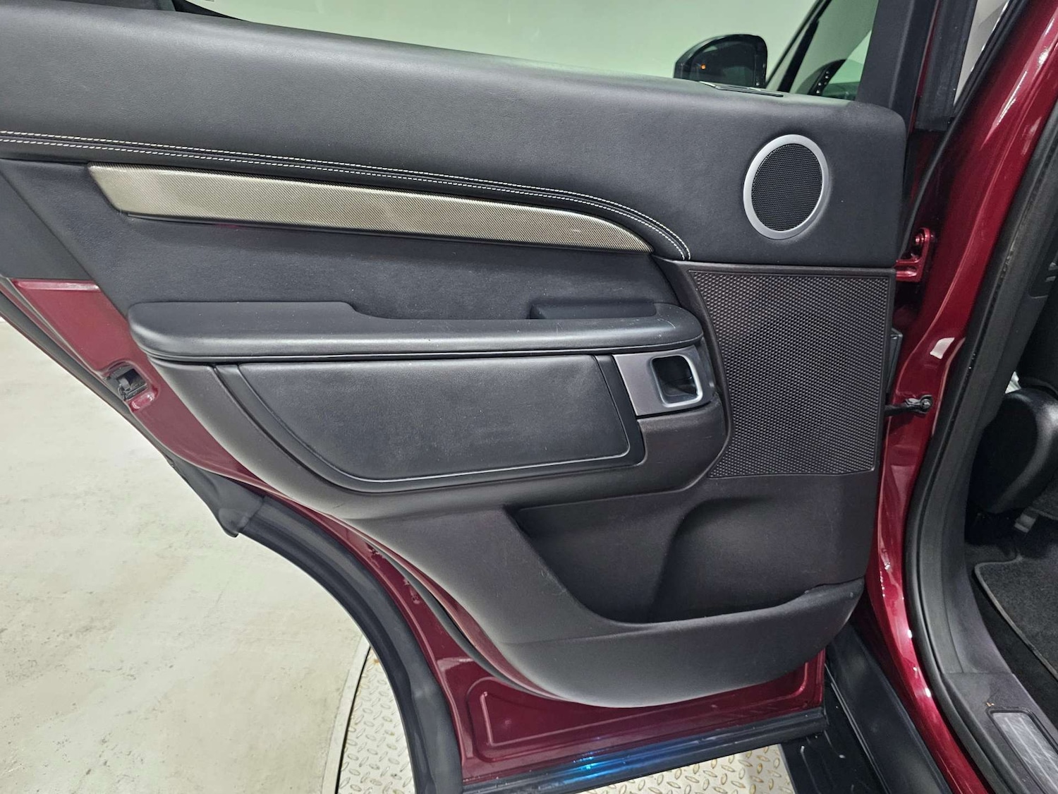 Used Land Rover Discovery 2017 for sale - 77318478: Photo 97