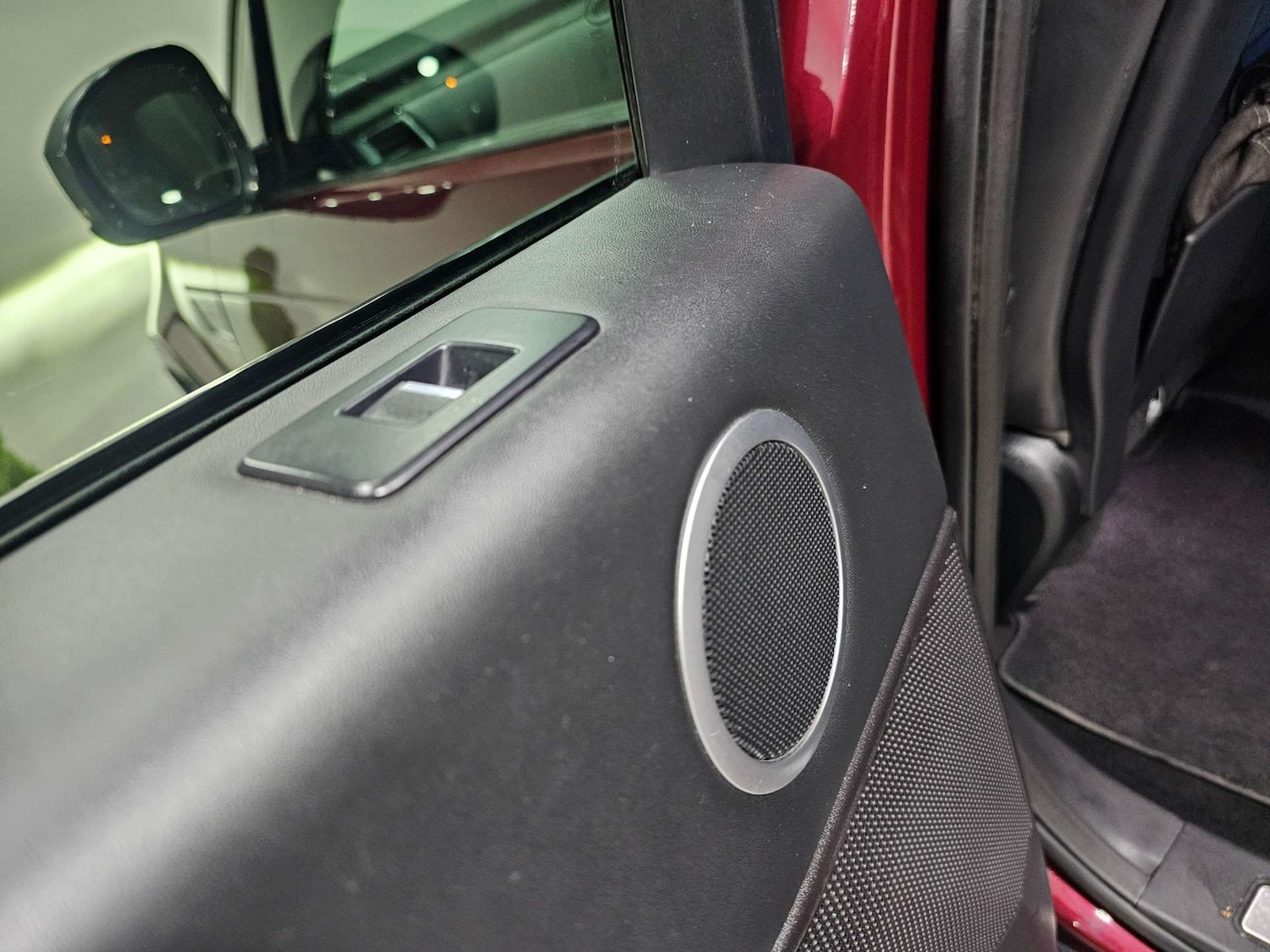 Used Land Rover Discovery 2017 for sale - 77318478: Photo 98