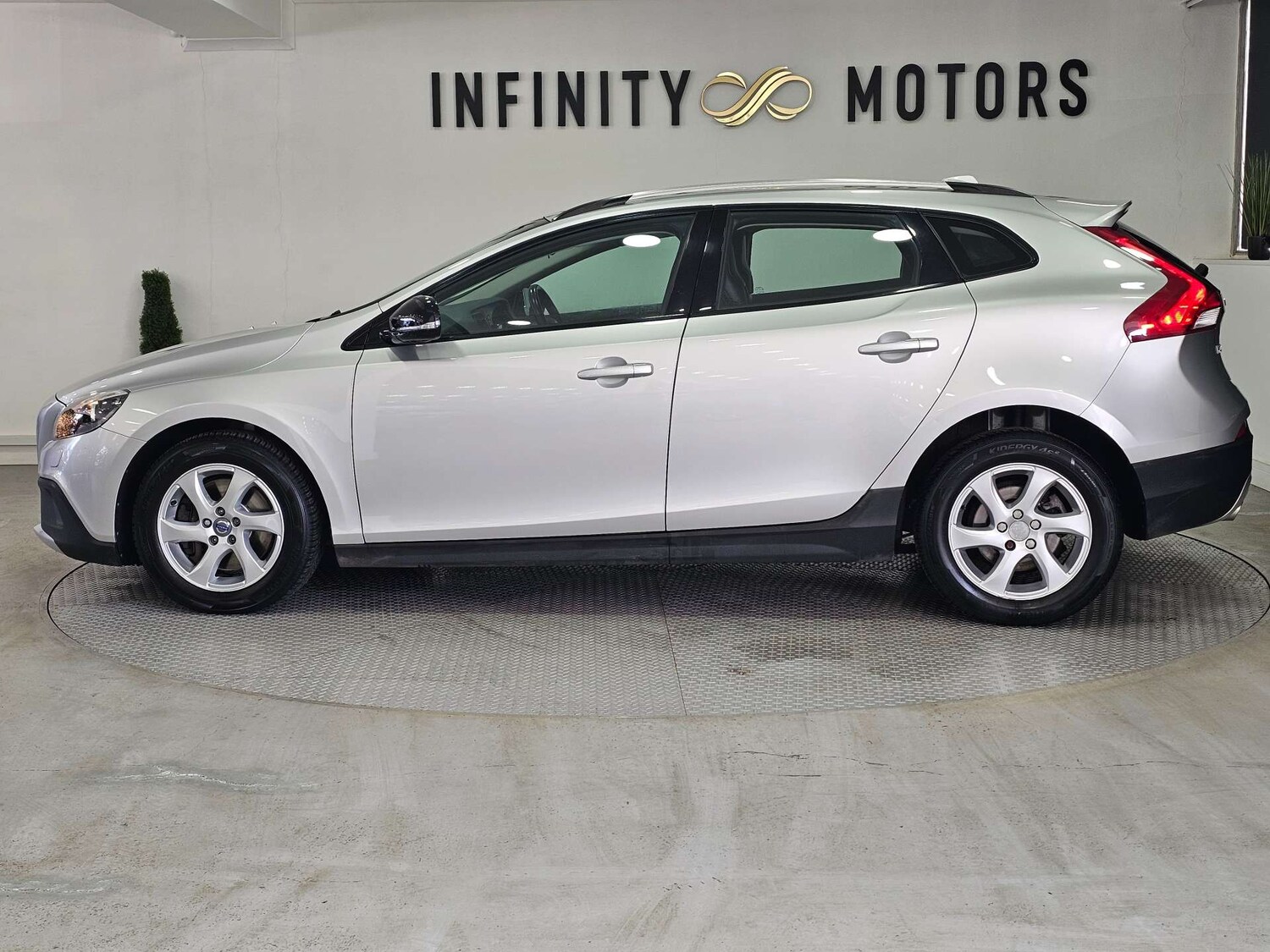 Used Volvo V40 2016 for sale - 77207682: Photo 20