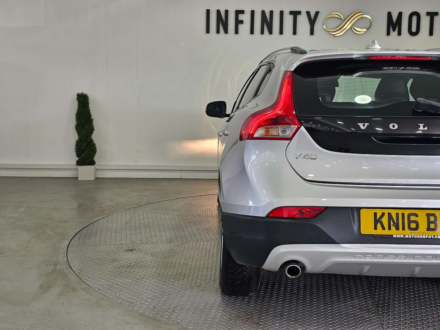 Used Volvo V40 2016 for sale - 77207682: Photo 30