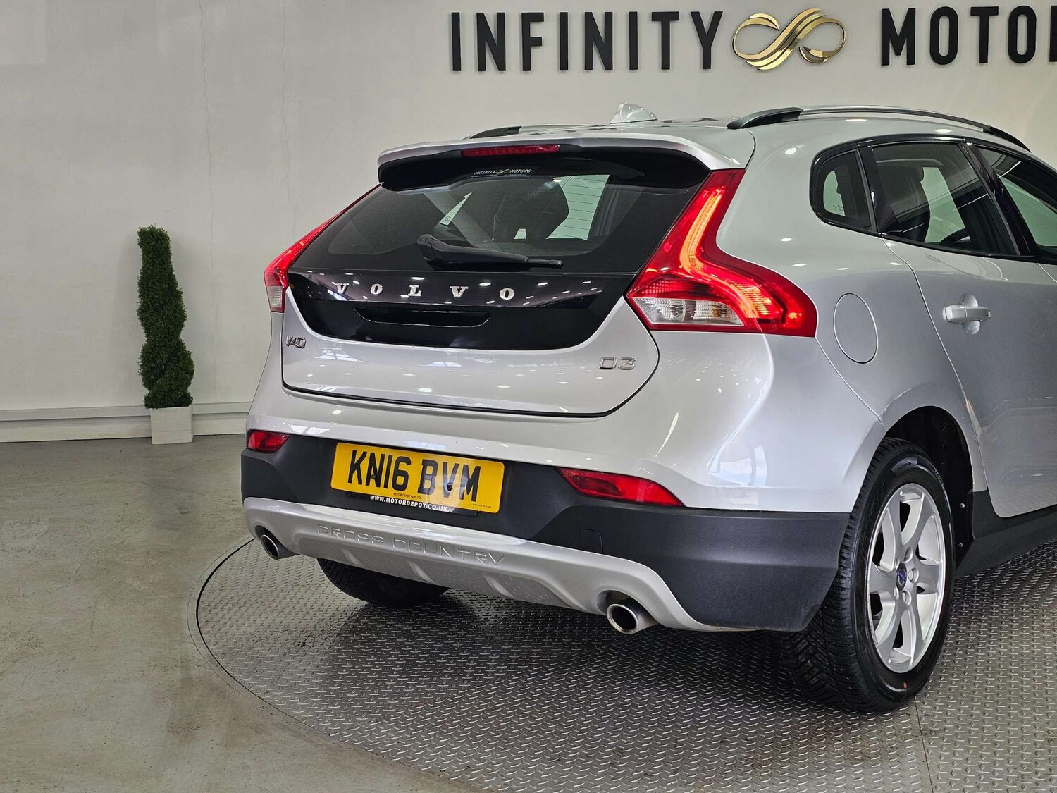 Used Volvo V40 2016 for sale - 77207682: Photo 33