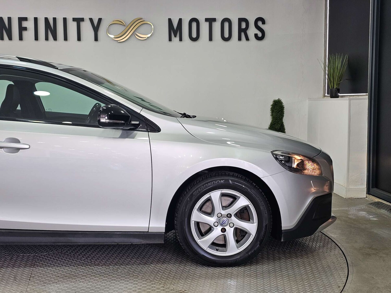 Used Volvo V40 2016 for sale - 77207682: Photo 35