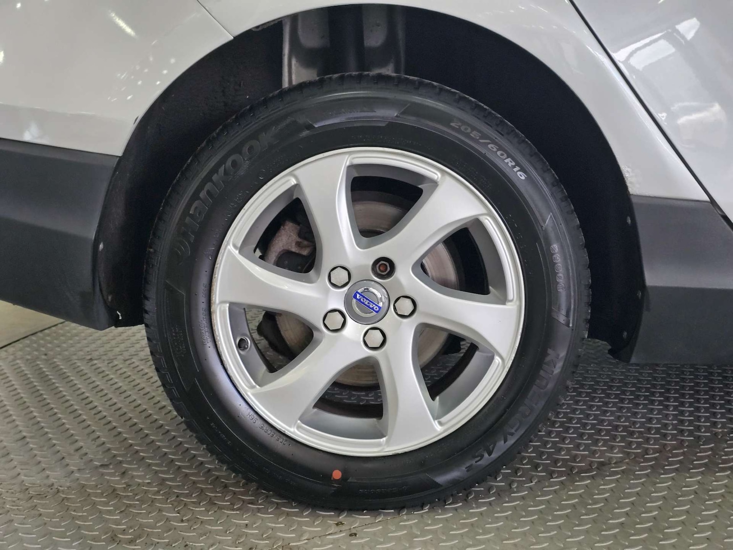 Used Volvo V40 2016 for sale - 77207682: Photo 37