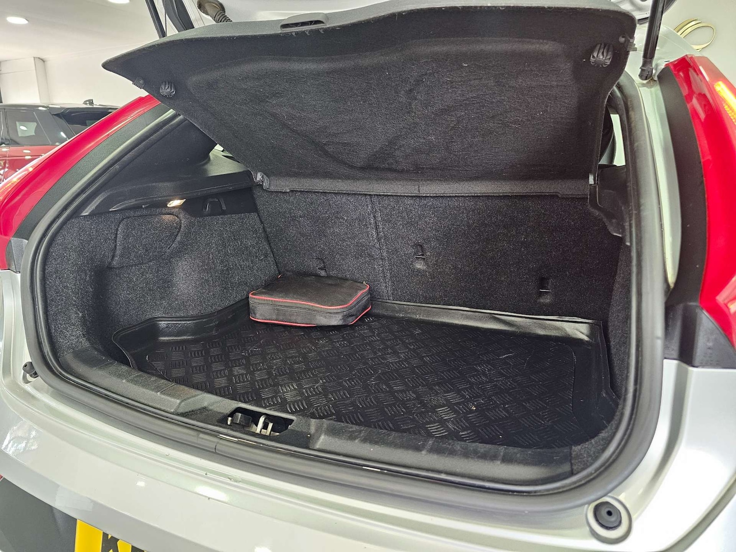 Used Volvo V40 2016 for sale - 77207682: Photo 50