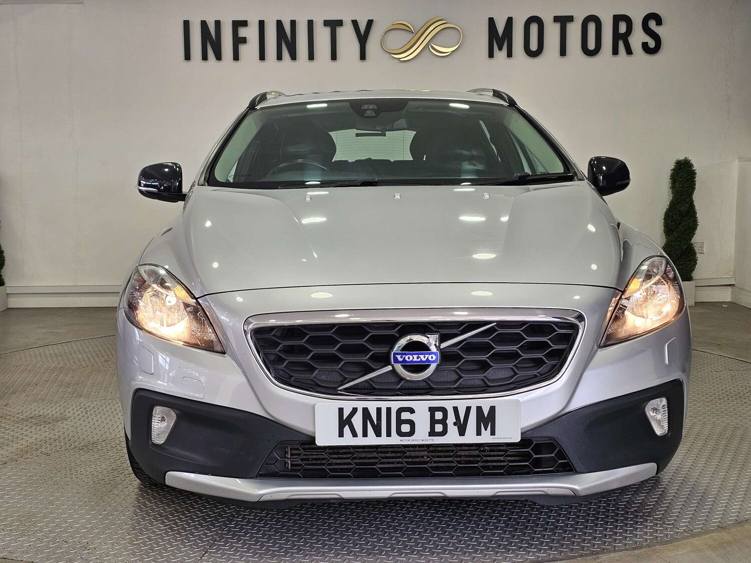 Used Volvo V40 2016 for sale - 77207682: Photo 6