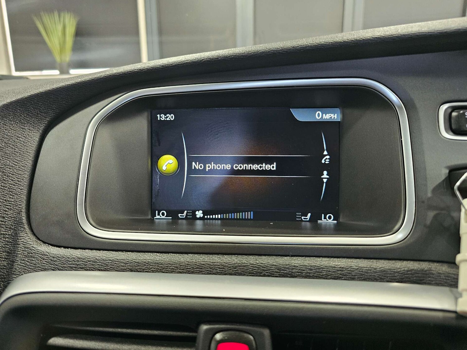 Used Volvo V40 2016 for sale - 77207682: Photo 67