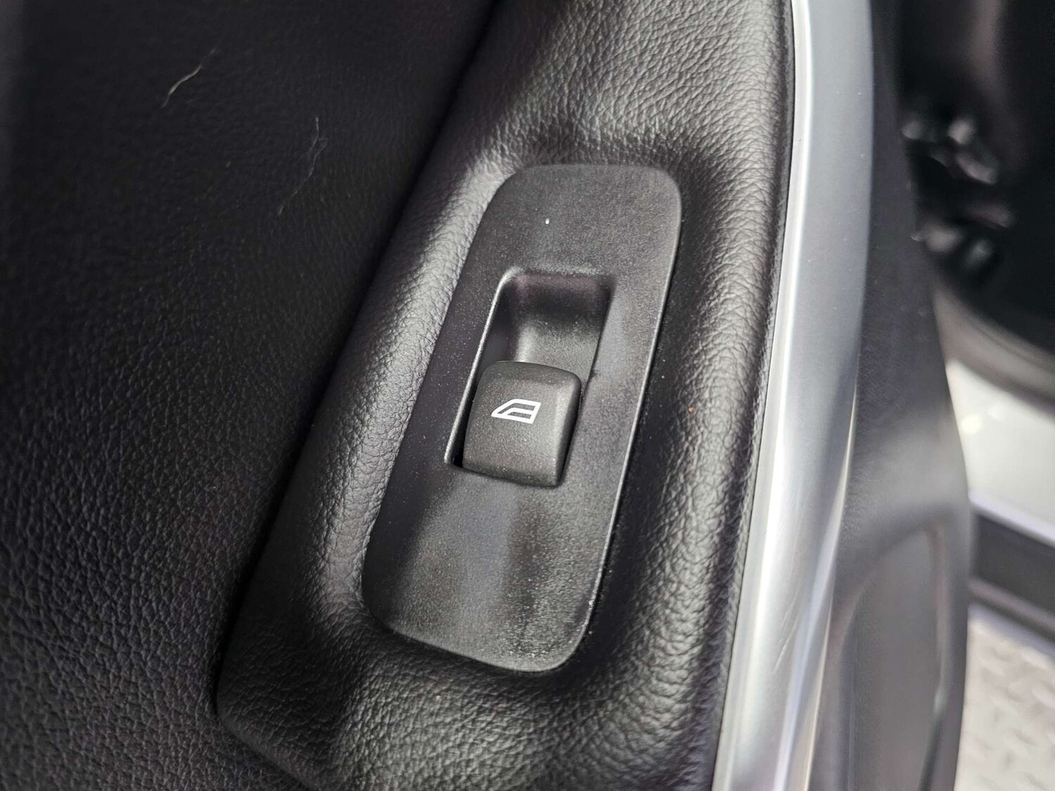 Used Volvo V40 2016 for sale - 77207682: Photo 82