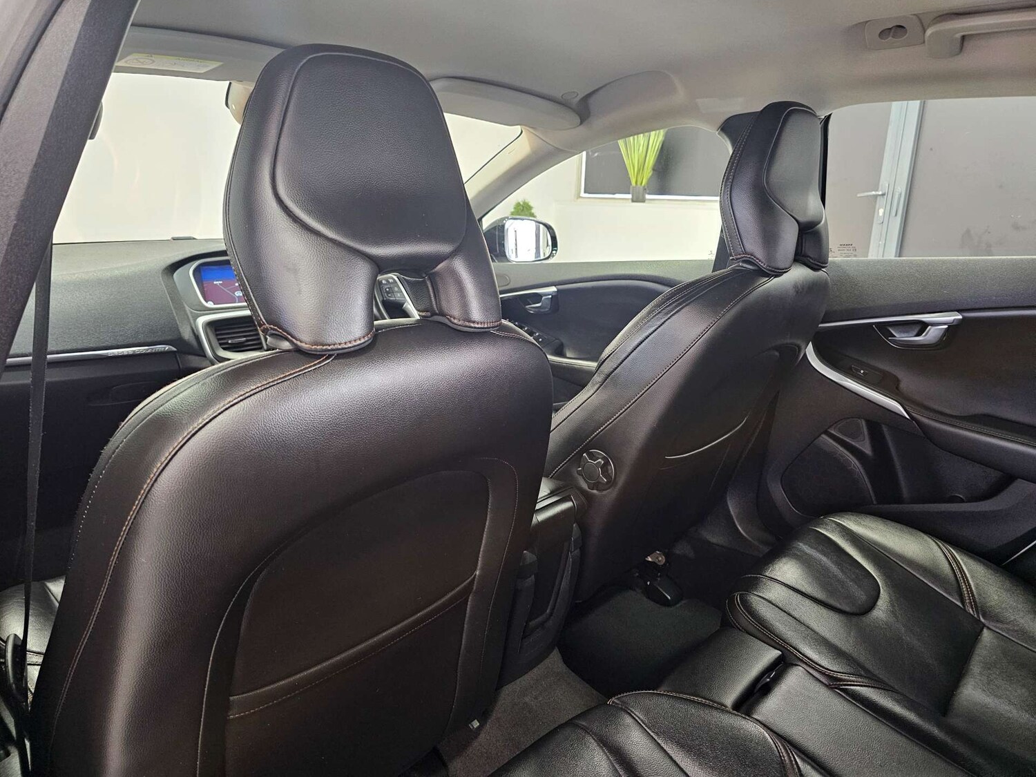 Used Volvo V40 2016 for sale - 77207682: Photo 85