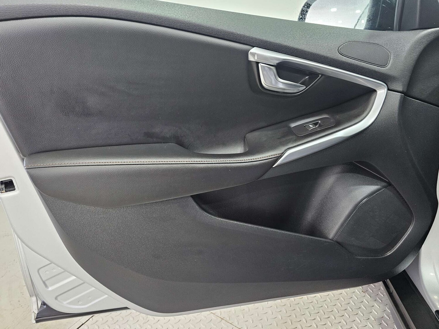 Used Volvo V40 2016 for sale - 77207682: Photo 88