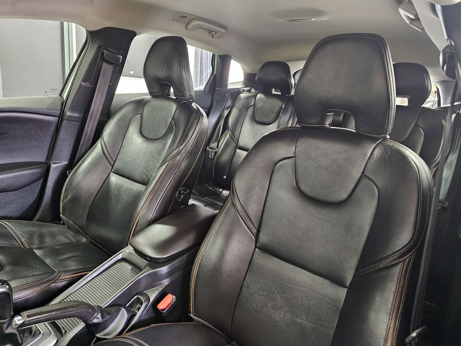 Used Volvo V40 2016 for sale - 77207682: Photo 91