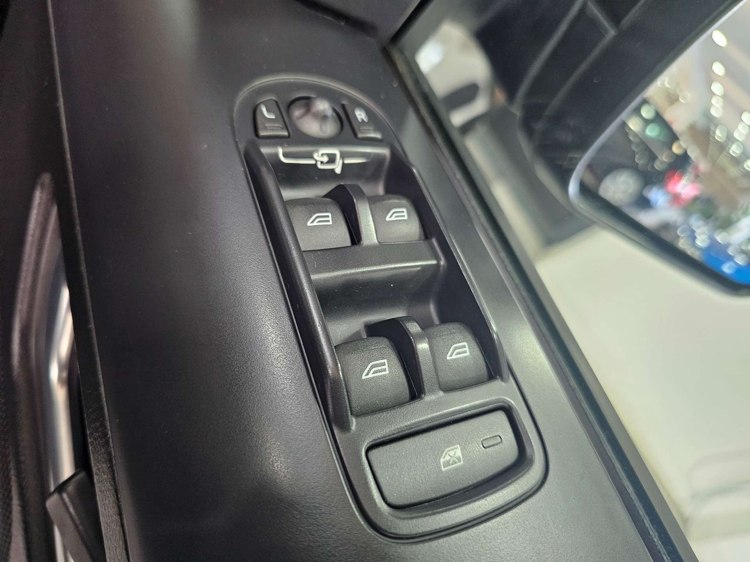 Used Land Rover Freelander 2012 for sale - 76972330: Photo 56