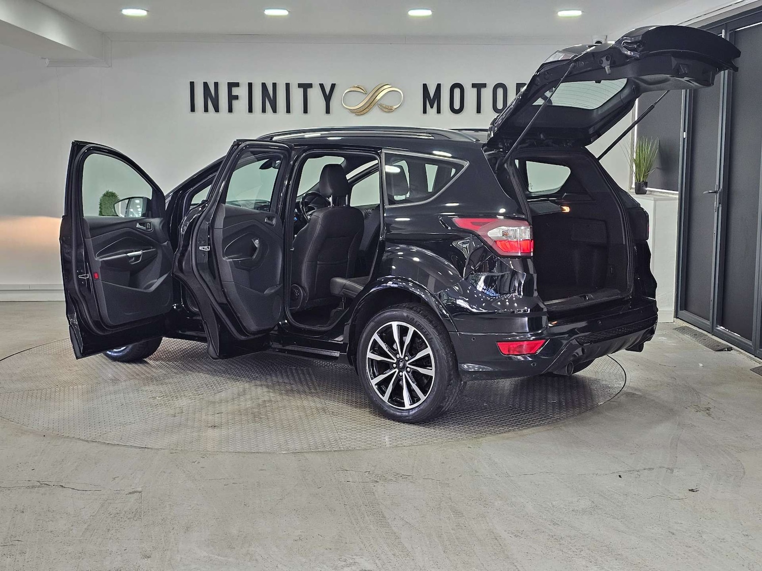 Used Ford Kuga 2018 for sale - 76972328: Photo 48