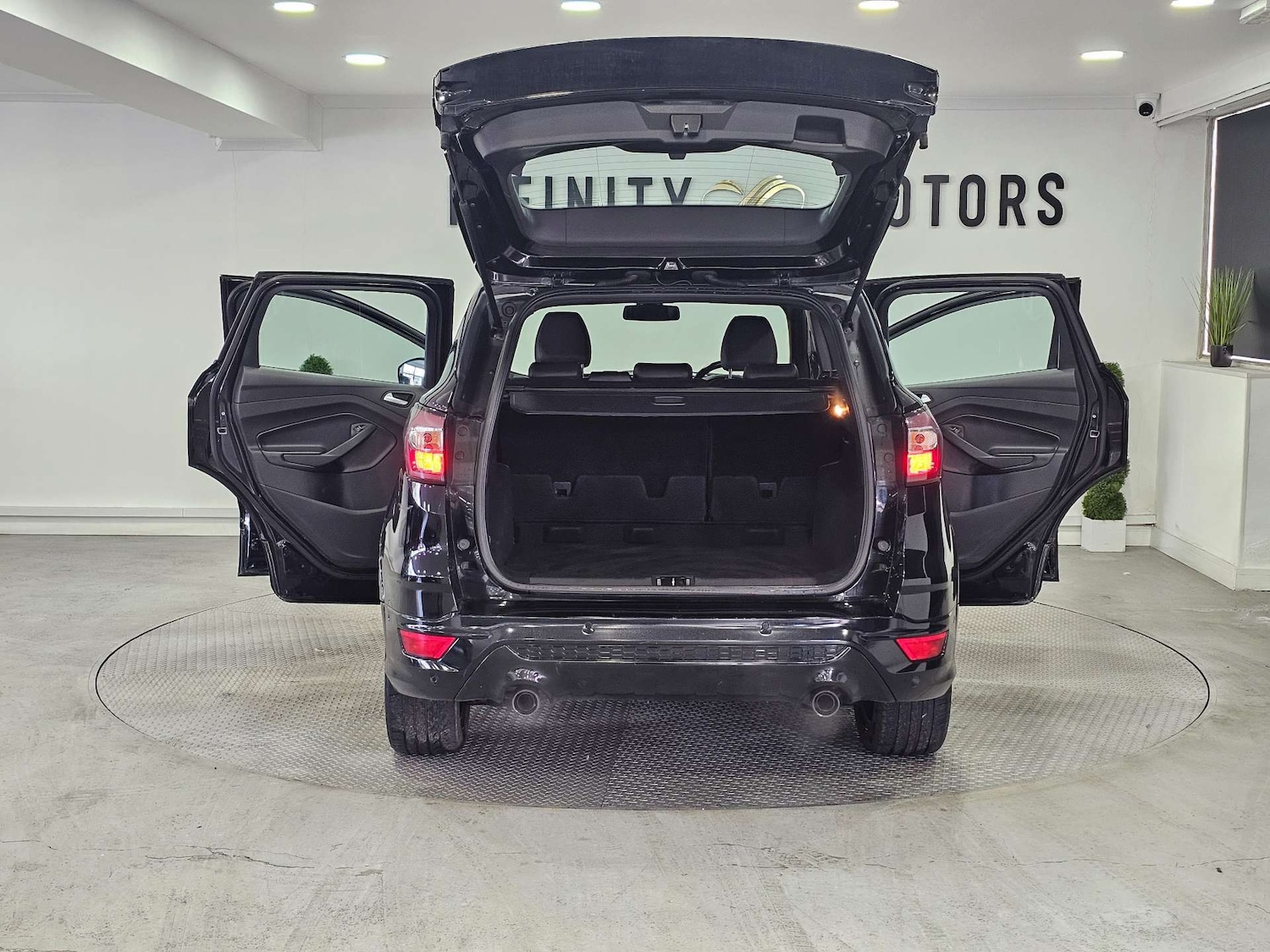 Used Ford Kuga 2018 for sale - 76972328: Photo 49