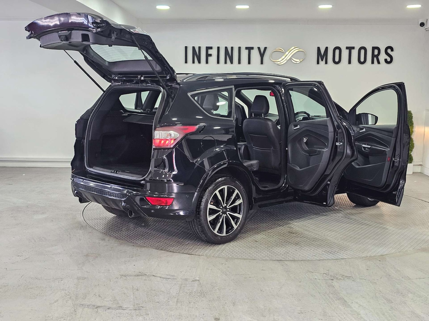 Used Ford Kuga 2018 for sale - 76972328: Photo 50