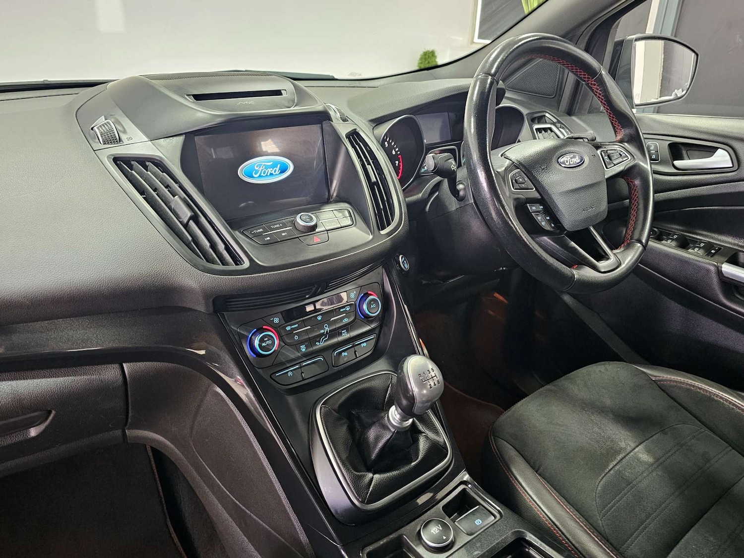 Used Ford Kuga 2018 for sale - 76972328: Photo 96