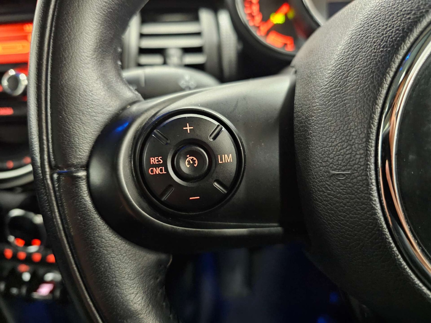 Used MINI Hatch 2017 for sale - 76972437: Photo 64