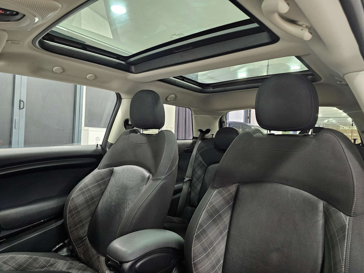 Used MINI Hatch 2017 for sale - 76972437: Photo 89