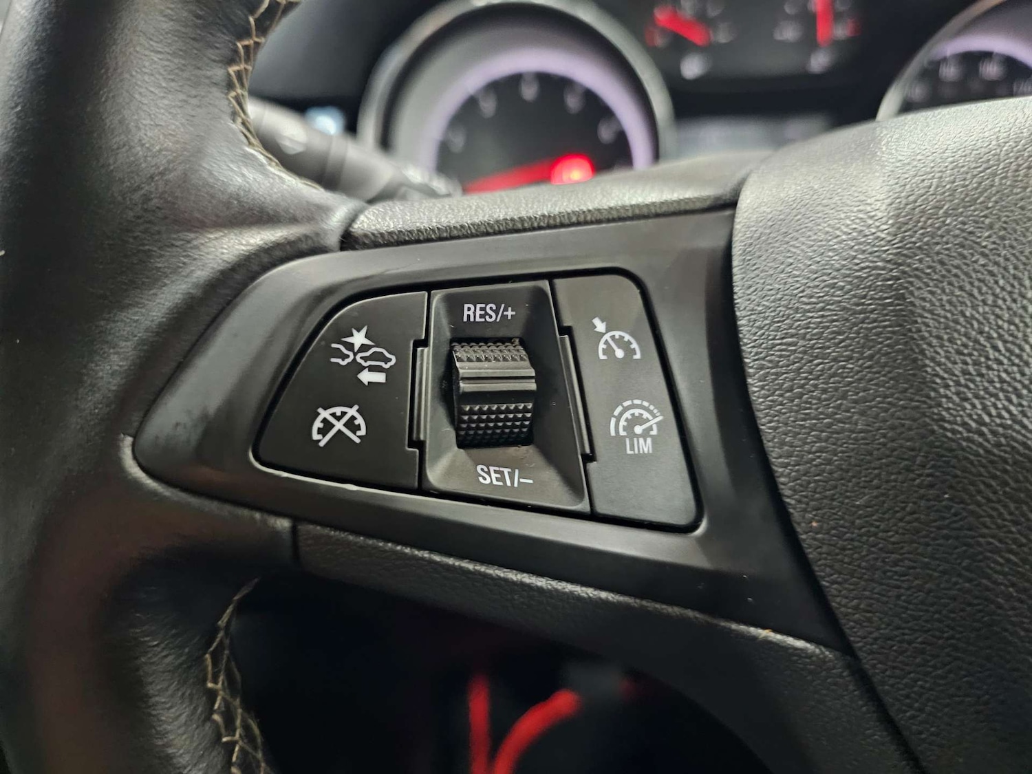 Used Vauxhall Astra 2017 for sale - 76972456: Photo 20