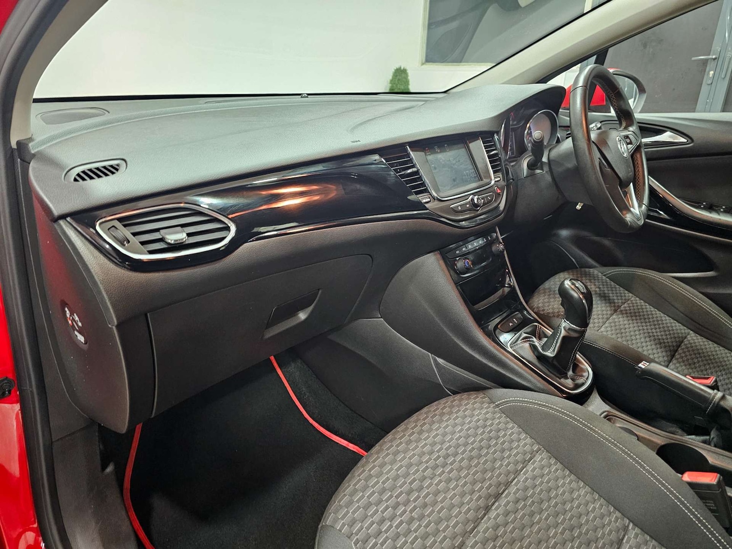 Used Vauxhall Astra 2017 for sale - 76972456: Photo 35